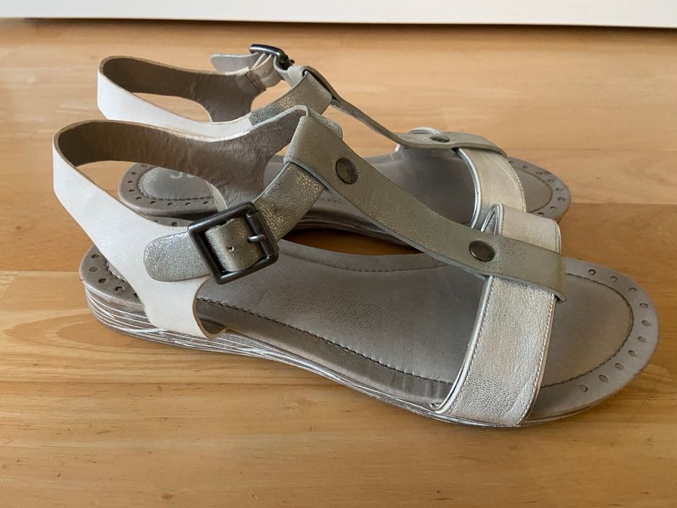 Jana Sandalen Leder Gr. 38 Weiß Silber in Ilsfeld