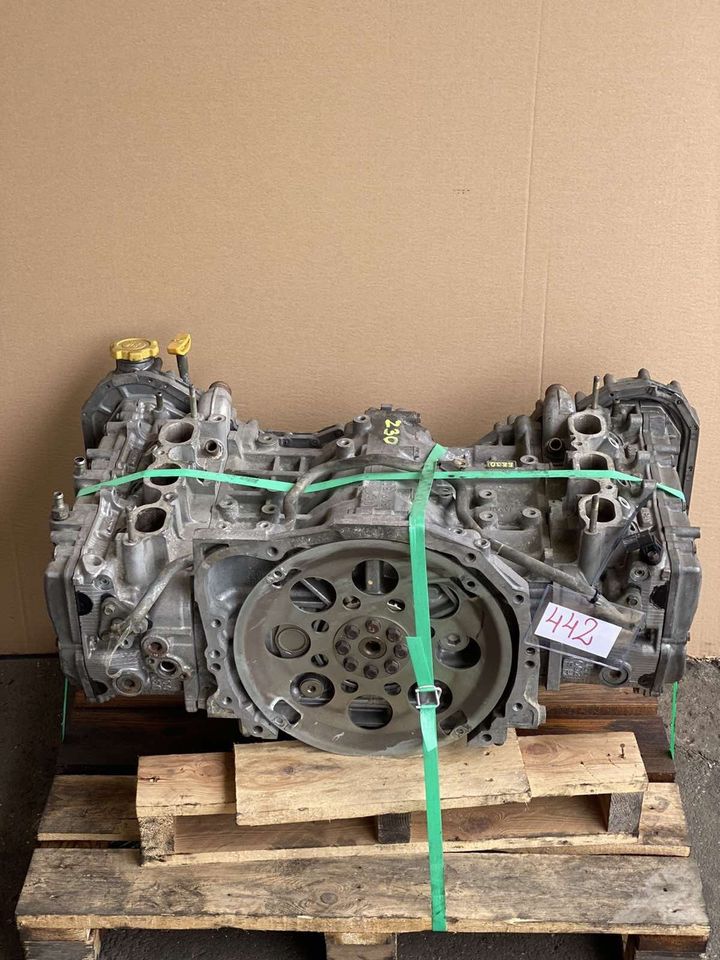 ✔️ Motor 3.0 H6 EZ30 SUBARU LEGACY OUTBACK 82TKM UNKOMPLETT in Berlin