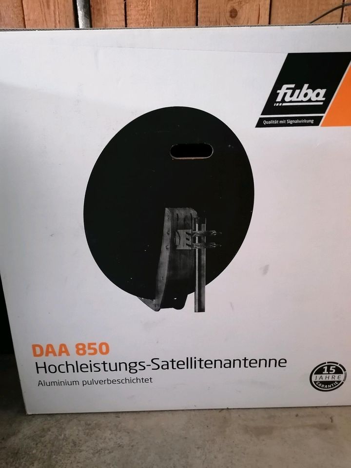 Fuba DAA 850 Sat-Antenne mit 85 cm Aluminium-Reflektor in Barbing