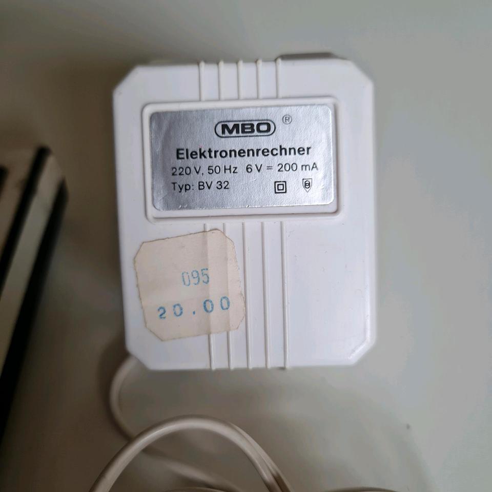 MBO Elektronenrechner Modell 800 m. Netzteil volle Funktion in Wetter (Hessen)