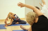 Yoga Kurs montags Gymnastik Rücken/Achtsamkeit  Peine Niedersachsen - Peine Vorschau