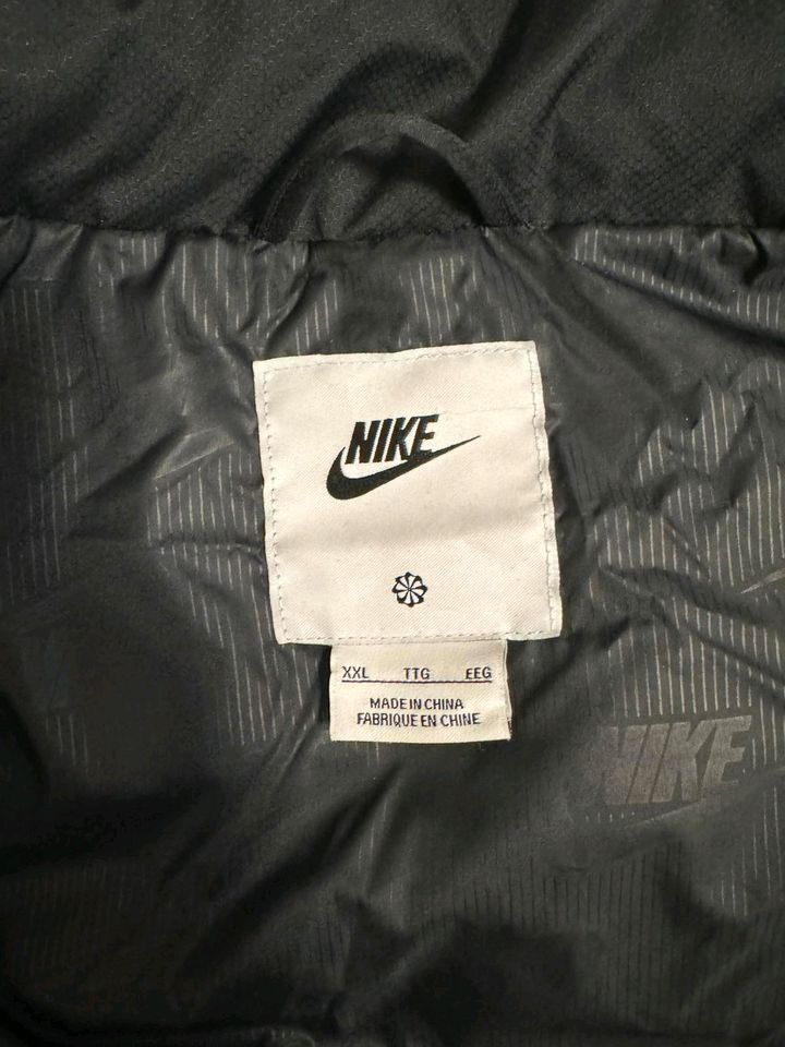 Nike Sportswear Club - Puffer Jacke in Greifswald