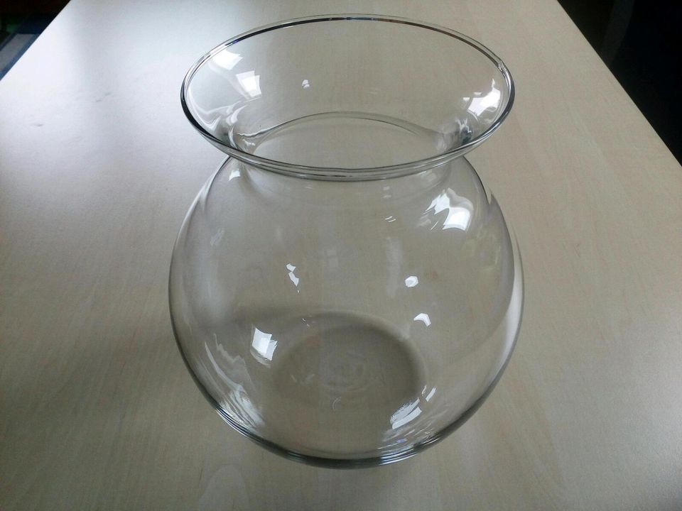 Große runde Glasvase, Vase, Kugelvase, transparent klar in Bremen -  Huchting | eBay Kleinanzeigen ist jetzt Kleinanzeigen