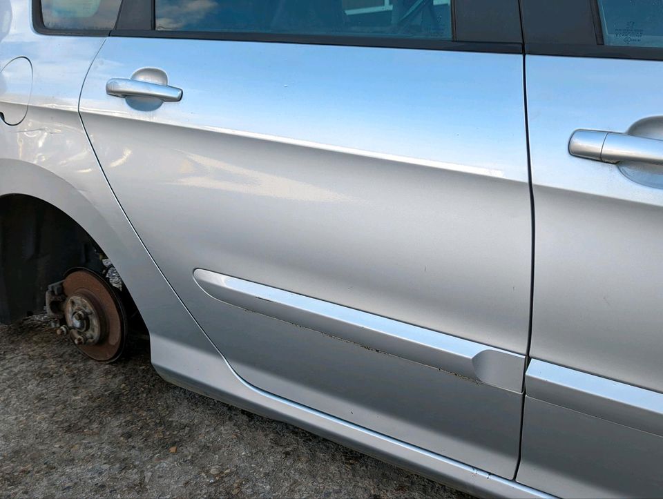 Peugeot 308 SW I - Tür Rechts vorne hinten Silber in Lippstadt