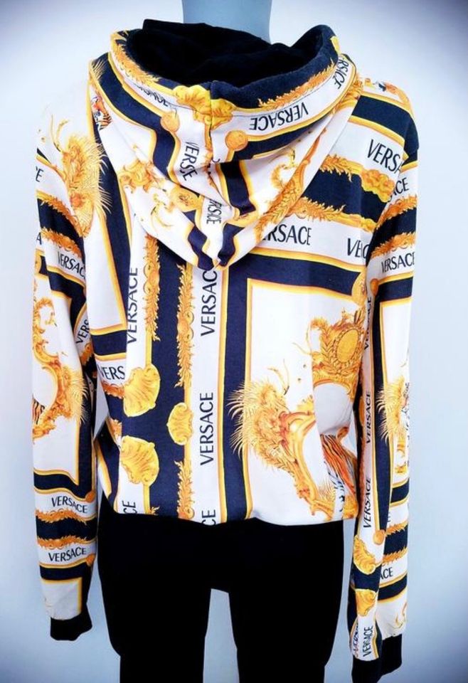 Kapuzenpullover von  Versace, Größe M in Schwerin