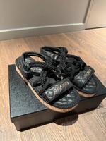 Chanel Sandale schwarz Größe 38 Hessen - Wiesbaden Vorschau