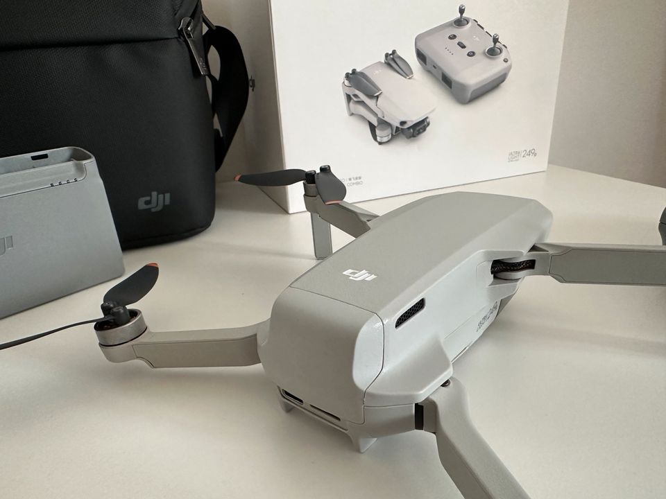 DJI Mini 2 Fly More Combo *NEUwertig* in OVP mit Rechnung in Ludwigshafen