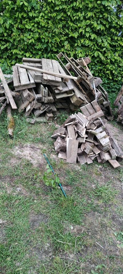 Brennholz zuverschenken in Voerde (Niederrhein)