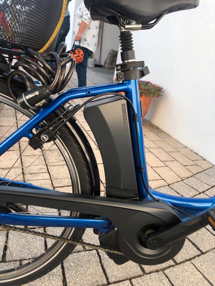 E bike Kalkhoff neuwertig in blau in Bad Saulgau