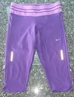 Nike damen leggings kurze jogginghose lila Größe M Bayern - Bobingen Vorschau