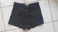 Pull & Bear Jeansshorts " schwarz " Gr. 38 " neuwertig !!! Rheinland-Pfalz - Burgbrohl Vorschau