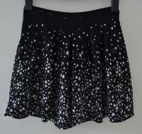 Neu Zara Sternen schwarz weiß Shorts highwaist Viskose chic S 36 München - Au-Haidhausen Vorschau