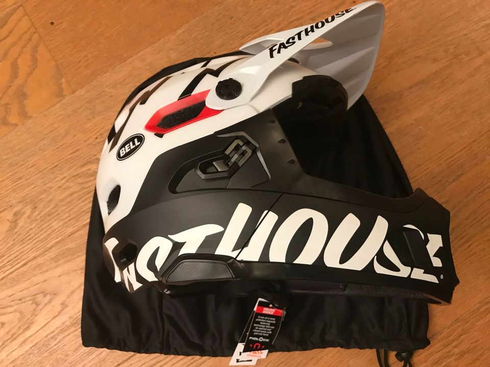 Helm MTB Bell Super DH spherical fasthouse L in Taufkirchen München