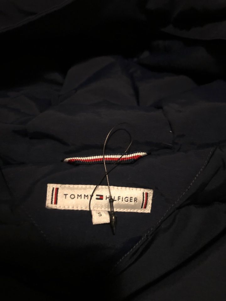 Winterjacke Mantel Gr. S Tommy Hilfiger Oversize in Berlin