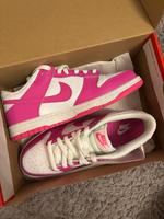 Nike Dunk Low (GS); Gr. 39 *Neuwertig/Neu* Niedersachsen - Velpke Vorschau
