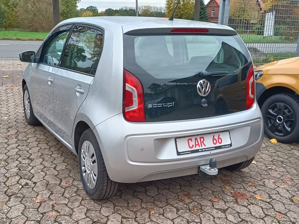 Volkswagen up! move up! BMT eco / Navi / Anhängerkupplung / in Buxtehude