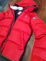 Tommy Hilfiger Daunenjacke in rot, Größe S Freiburg im Breisgau - March Vorschau