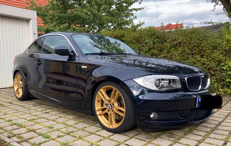                     BMW 123d Coupe