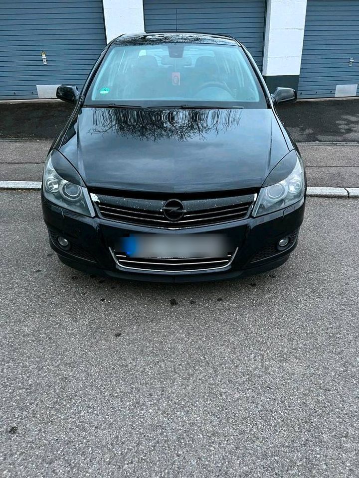 Opel Astra Turbo 5-Türig mit Tüv Klima Leder SHZ Start Stop in Böblingen