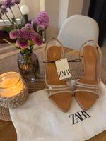 ZARA Pumps Slingpumps Strass Größe 38 NEU Duisburg - Homberg/Ruhrort/Baerl Vorschau