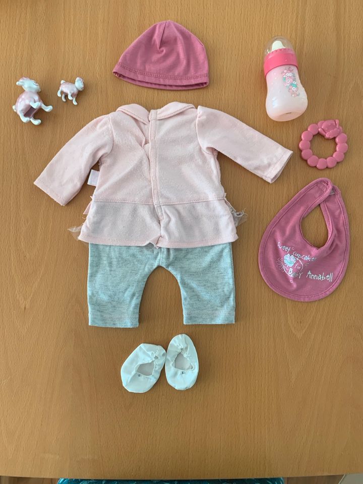 Kleidung für Puppe Baby Annabell in Frankfurt am Main