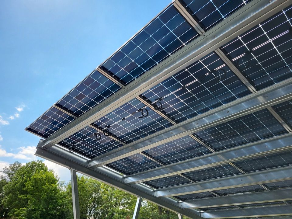 Industrie-PV-Carport modular erweiterbar 4 Stellplätze 16kWp in Rottenburg a.d.Laaber