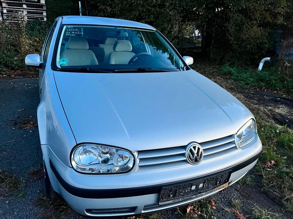 Volkswagen Golf 1.6 Auto Comfortline*Klima* in Lichtenberg/Erzgebirge