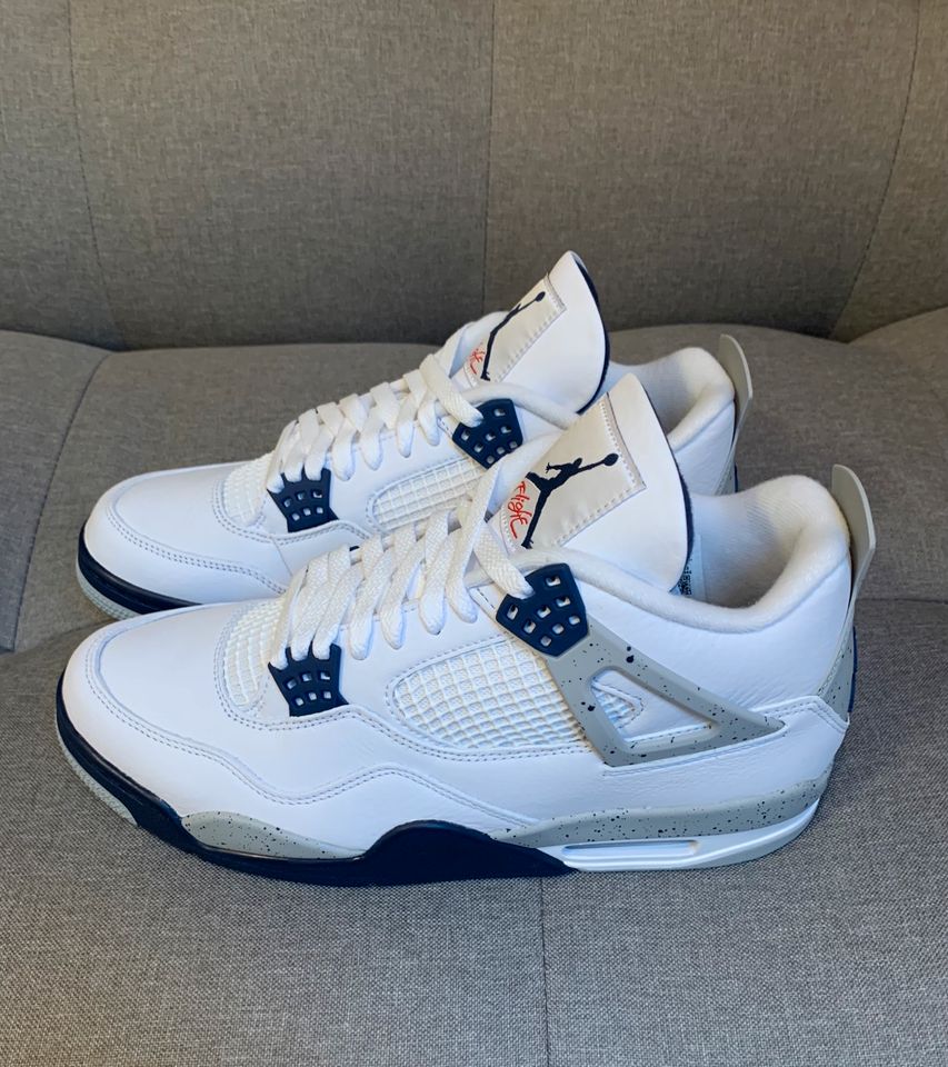 Jordan 4 Midnight Navy 44.5 in Wilhelmsfeld