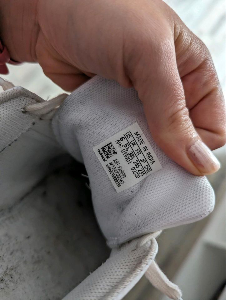 Stan Smith Adidas Damen Schuhe Größe 39 in Büdingen