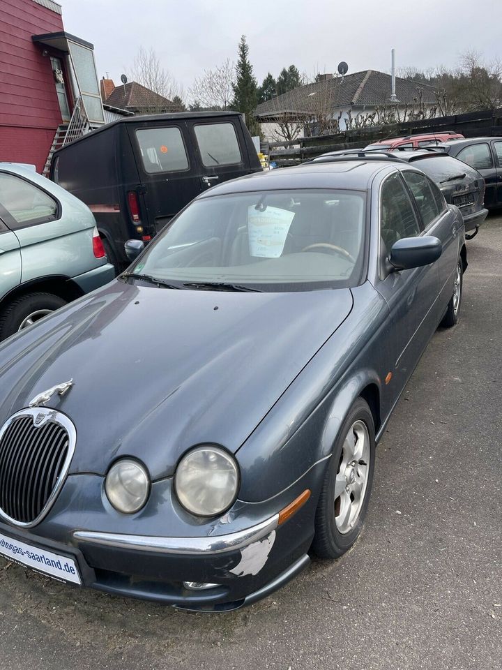 Jaguar S-Type 4,0 V8 in Kirkel