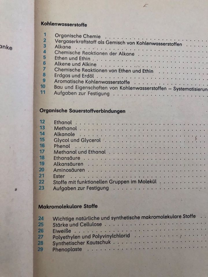 Chemie 9. Klasse, Volk und Wissen Verlag Berlin 1990, 1.Auflage in Potsdam