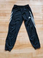 Adidas Jogginghose Kinder Gr.140 Mecklenburg-Vorpommern - Stralsund Vorschau