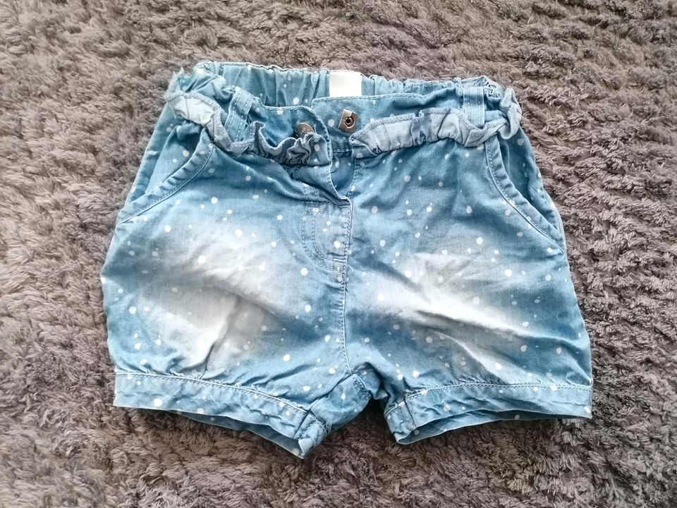 Kurze dünne Jeanshort von Ernstings in Calberlah