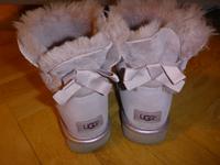 UGG Mini Bailey Bow II Metallic Boot 1019032 Gr. 40 rosa rosé München - Au-Haidhausen Vorschau