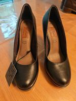 Schwarze Pumps, kleines plateau, echtes Leder, High Heels sOliver Bayern - Amberg Vorschau