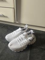 Schwarz- weiße Sneaker Nordrhein-Westfalen - Dormagen Vorschau