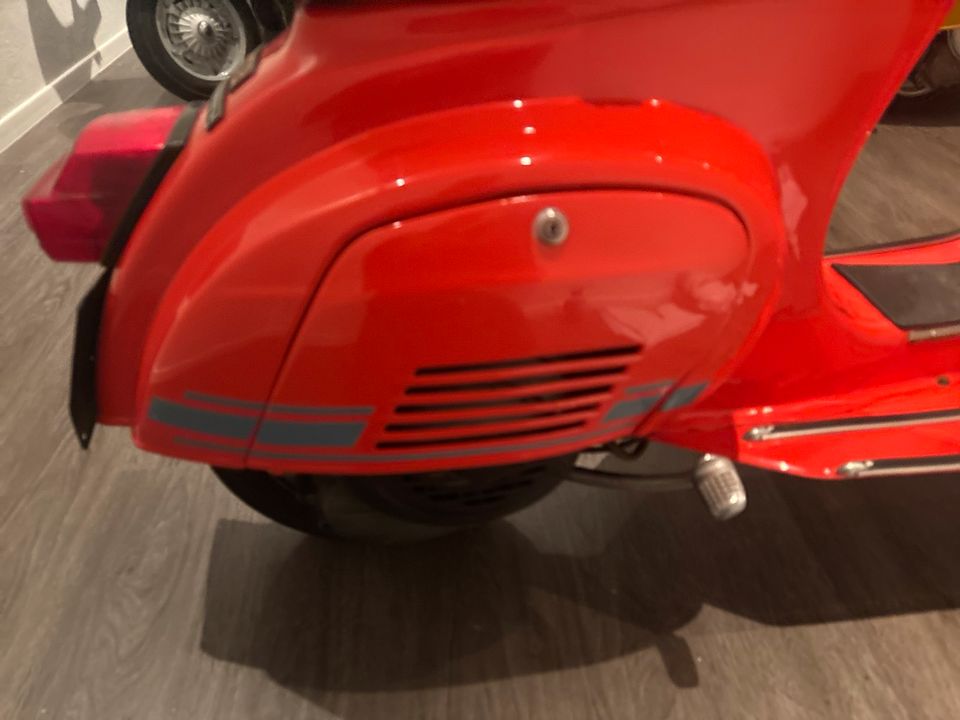 Vespa ET3 Primavera 125 in Köln