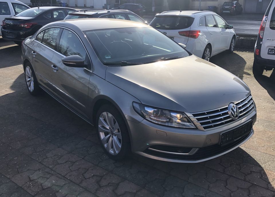 Volkswagen CC Basis,SERVICE NEU,SCHECKHEFT,KURVENLICHT in Neuwied