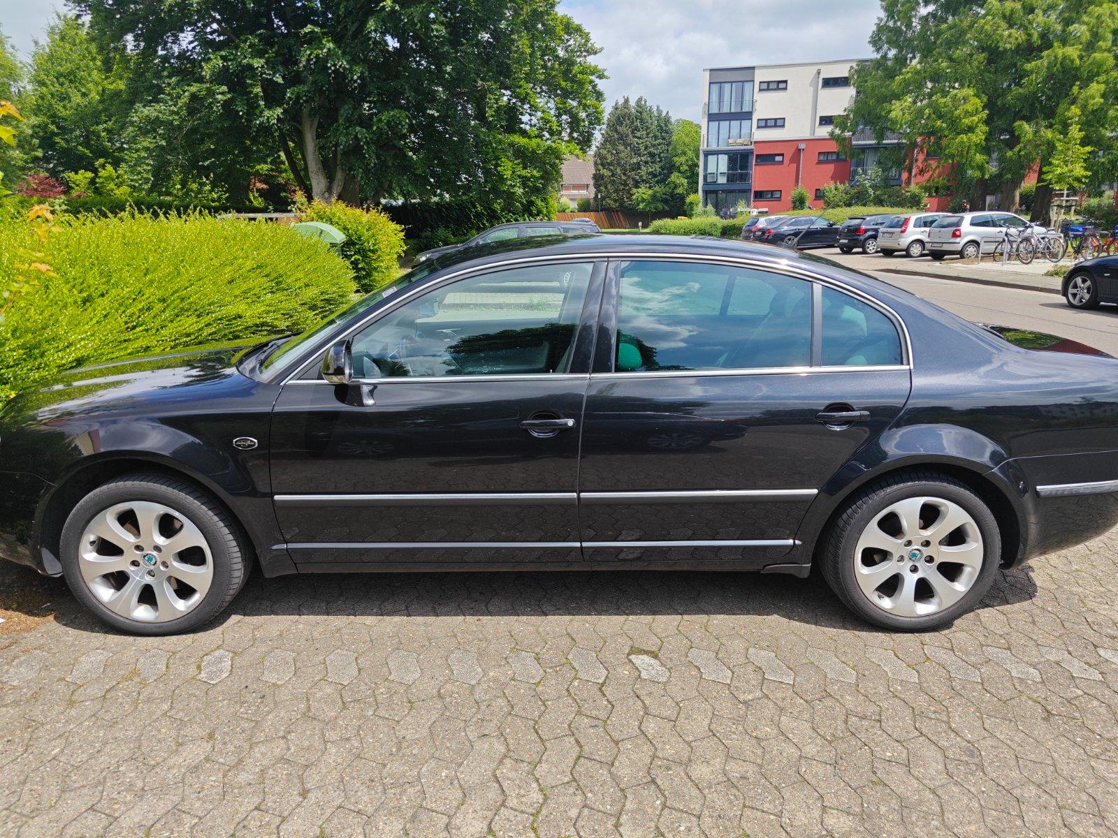 Abbildung des Autos Škoda Superb 2.5 TDI Aut…