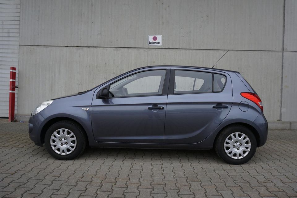 Hyundai i20 1.2 Classic Radio 2.Hand in Parkstetten