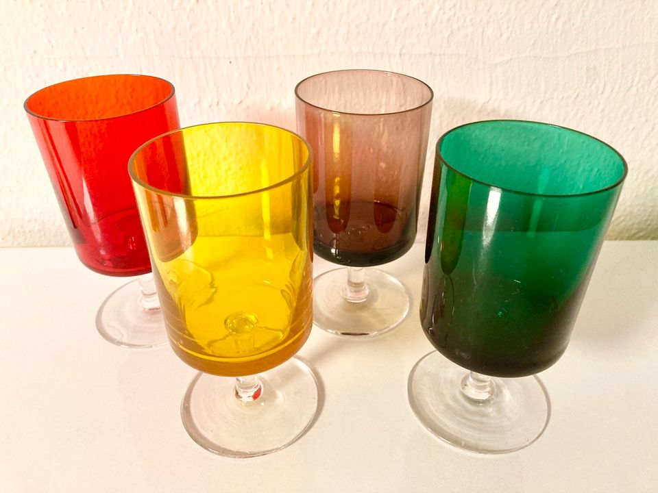 4-er Set bunte Gläser 12 cm hoch, Durchmesser 6 cm komplett in Rosenheim