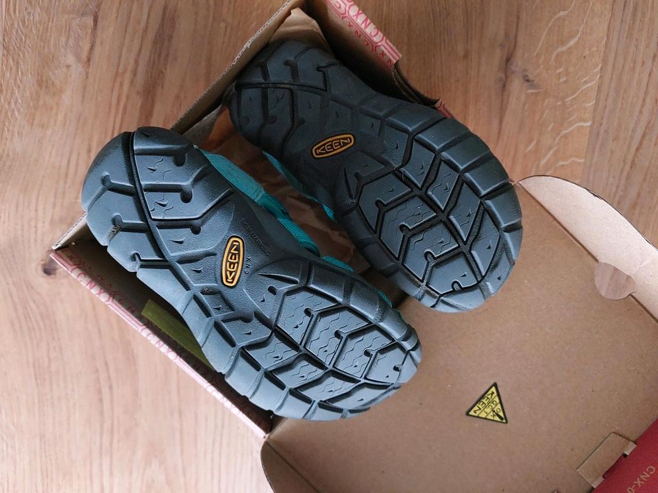 Keen Sandalen türkis hell blau 27/28 in Wachtendonk