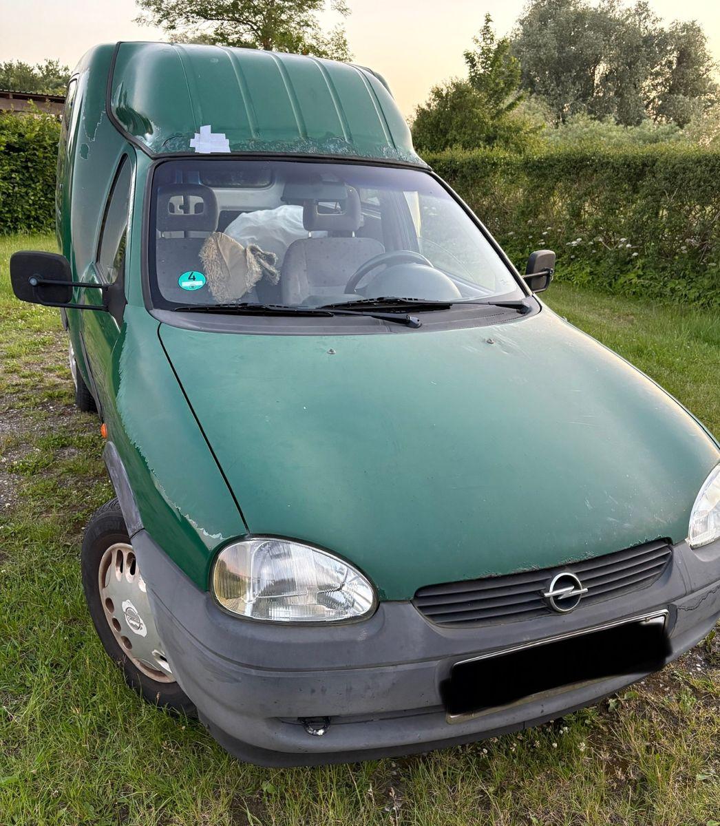 Abbildung des Autos Opel Combo