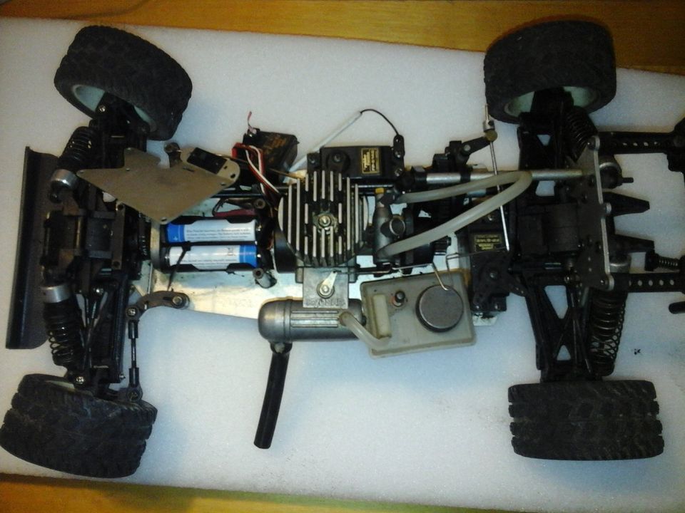 Kyosho  Buggy  mit Verbrennungmotor in Erkrath