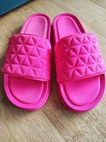 42 Damen Badeschuhe Hausschuhe pink Nordrhein-Westfalen - Troisdorf Vorschau