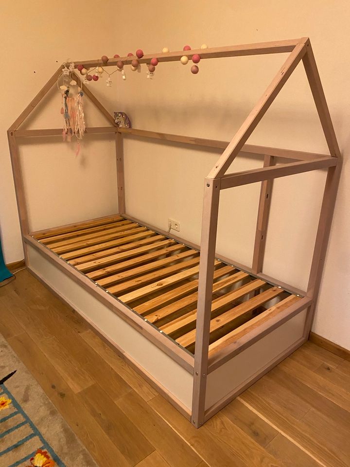 Hausbett Ikea Kura Hochbett Kinderzimmer DIY Holzbett in Ronnenberg