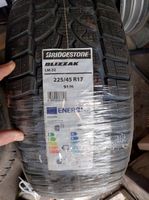 2x Bridgestone „Blizzak LM32“ 225/45 R17 91H Winterreifen Sachsen - Großpösna Vorschau