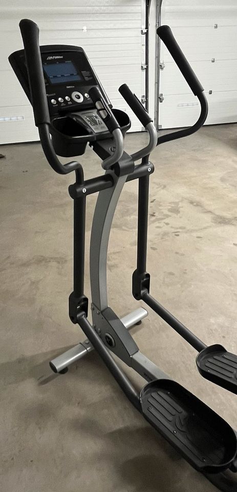 Crosstrainer Life Fitness X1 Go, gute Funktion, 2 Schönheitsfehle in Stuttgart