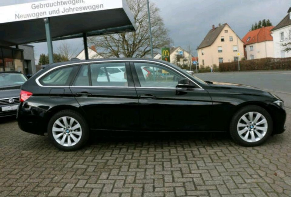 BMW 320d Touring Luxury Line H/K NaviProf AHK Leder in Bad Oeynhausen