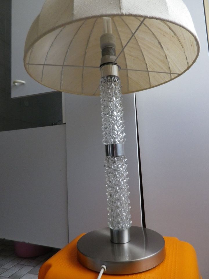 Tischlampe schwer Edelstahl-Fuss + Elemente, Kristallglas u. Lein in Netphen